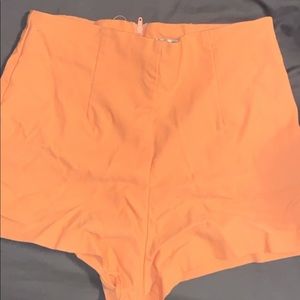 Papaya shorts